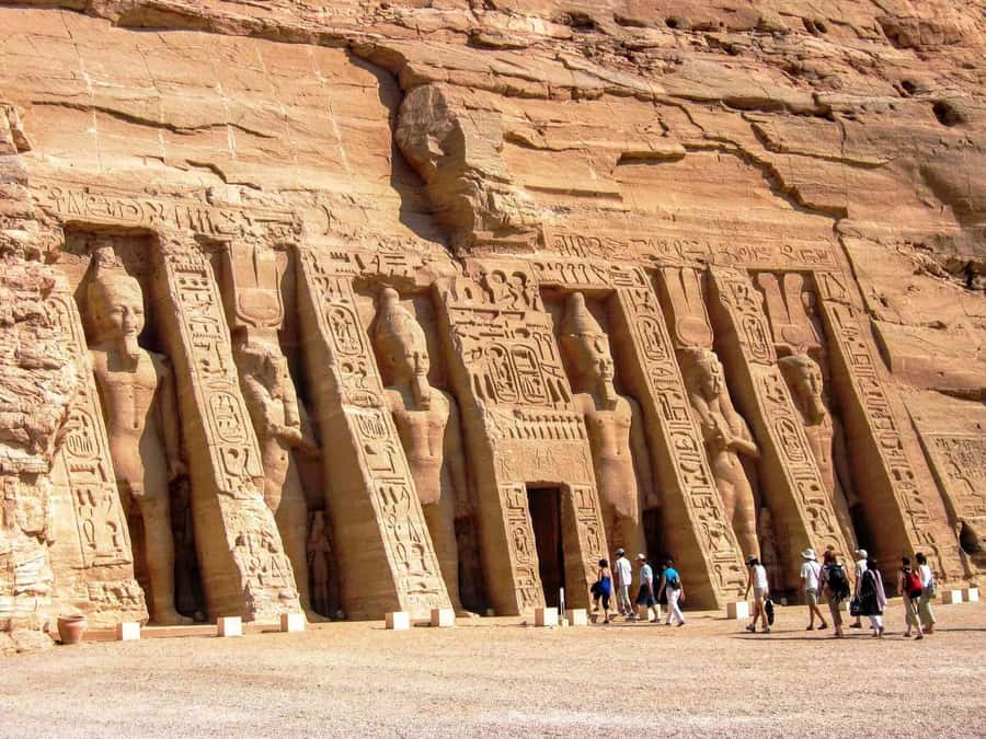 From Cairo: 3-Day Nile Cruise with Hot Air Balloon & Flights - Guides and service: what names you might hear and what that usually means