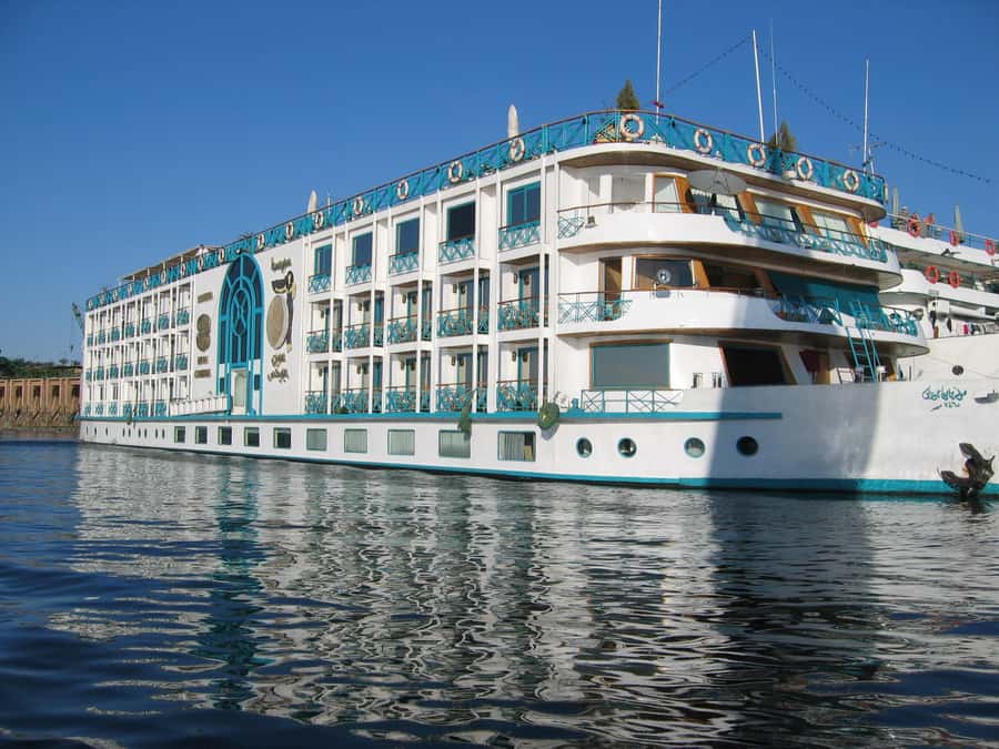 From Cairo: 4-Day Nile Cruise from Aswan to Luxor with Meals - Luxor exit: flights back to Cairo and why timing can matter