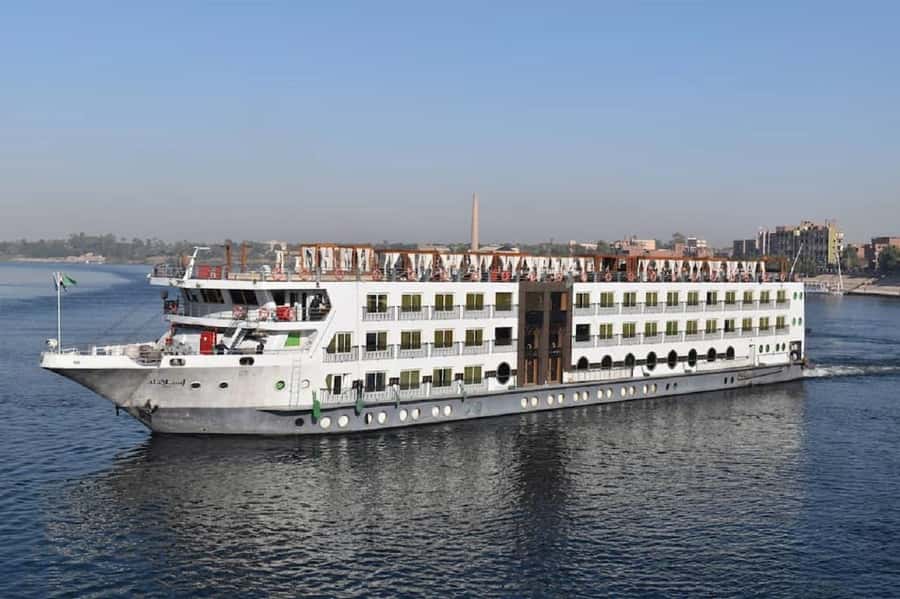 From Cairo: 4-Day Nile Cruise to Aswan w/ Balloon & Flights - Abu Simbel Early Morning, Then a Flight Back to Cairo