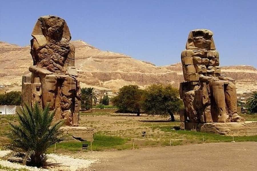 From Cairo: 5-Day Egypt Highlights Private Tour with Flights - What’s included on the trip, and what you should plan to pay for