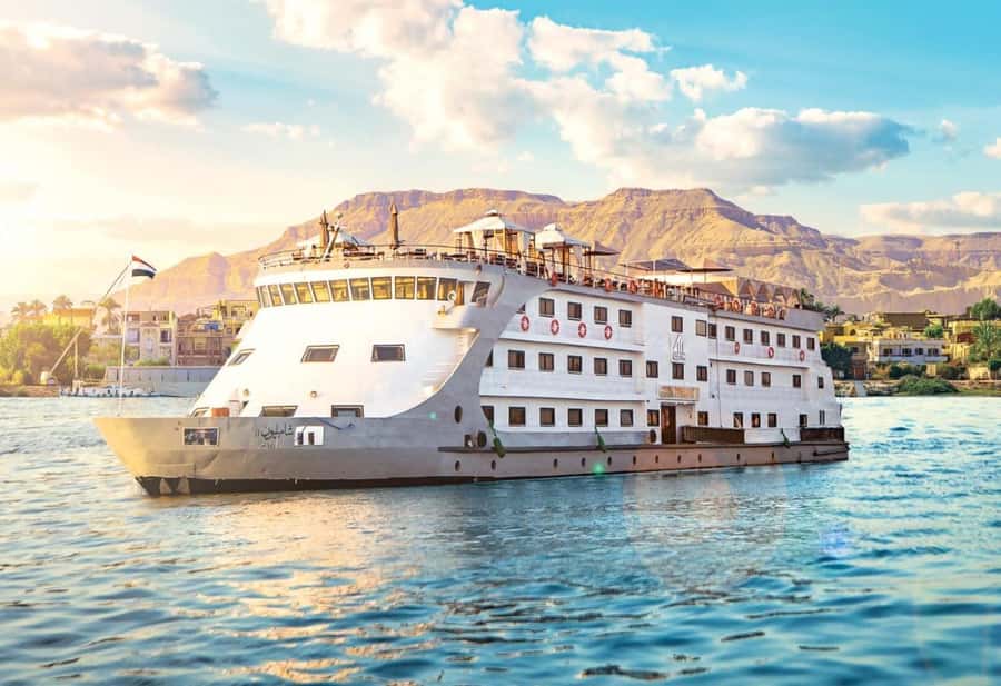 From Cairo: 5-Day Nile Cruise to Aswan & Balloon by Flights - Ship, meals, and comfort: what 5-star means in real life