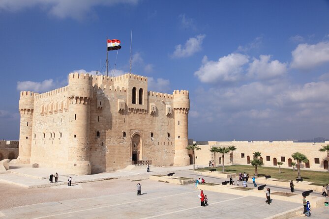 From Cairo: Alexandria Catacombs and Citadel Day Trip with Lunch - Pompey’s Pillar: a Roman triumphal column worth the photo time