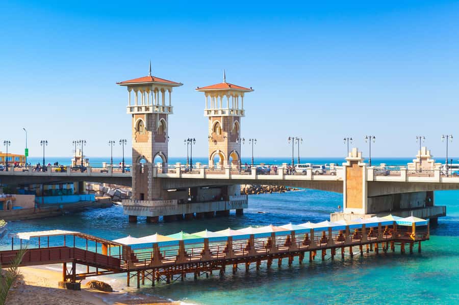 From Cairo: Alexandria Day Tour with Lunch - Pompey’s Pillar photo break: small stop, good payoff