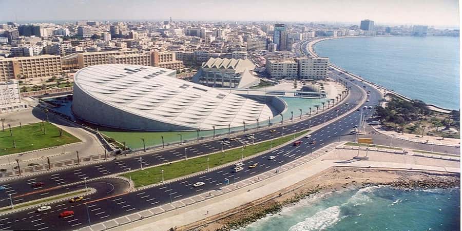 From Cairo: Alexandria Private Day Tour with Guide and Lunch - Fort Qaitbay, a coastal fortress with reused art and big Mediterranean views