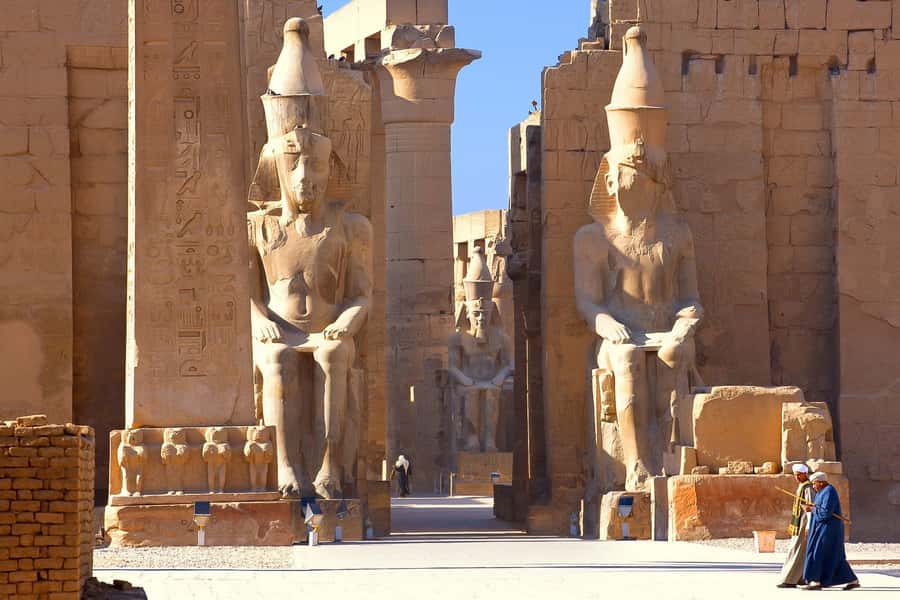 From Cairo: Private All-Inclusive Tour of Luxor by Plane - West Bank start: Valley of the Kings without the chaos