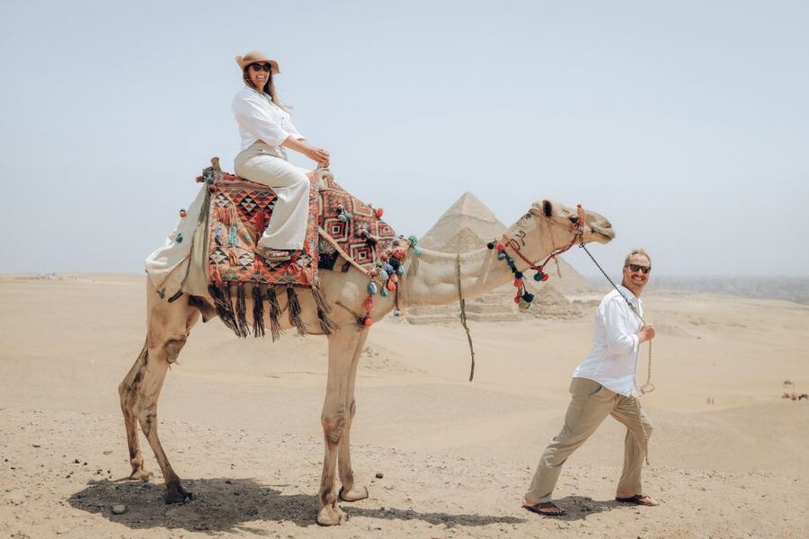 From Cairo: Pyramids of Giza, Sphinx, Saqqara & Memphis Tour - Giza lunch break: refuel without wasting the day