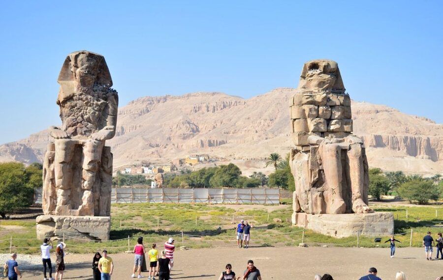 From Cairo: Small-Group Day Trip to Luxor by Plane - Hatshepsut at Deir el-Bahari: architecture that fits the cliffs