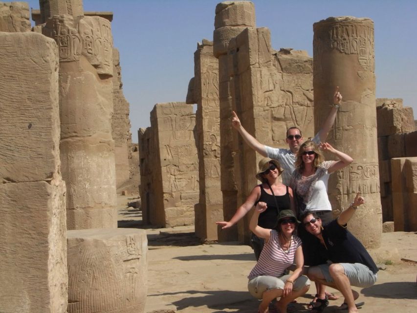 From Cairo: Small-Group Day Trip to Luxor by Plane - Colossi of Memnon: big statues and a fast mental movie