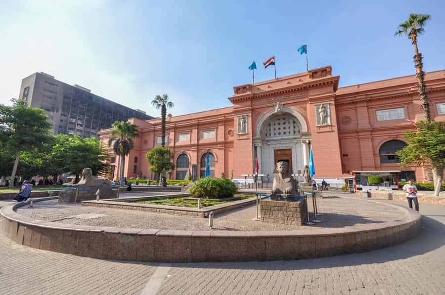 From Hurghada: Full-Day Trip to Cairo by Plane - Fly-in, fly-out Cairo: why it feels doable