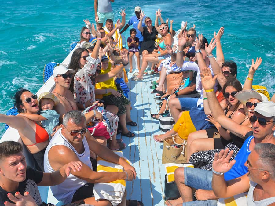 From Hurghada: Giftun Island Cruise with Lunch & Watersports - Included vs. Not Included: What You Should Count On