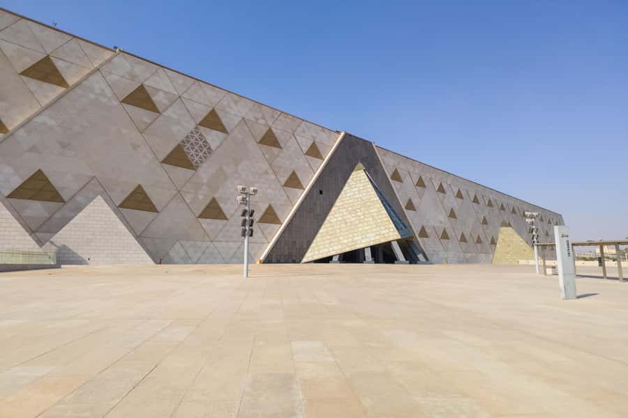 From Hurghada: Grand Egyptian Museum Pyramids Cairo Day Trip - Grand Egyptian Museum: How to Get the Most From About Two Hours