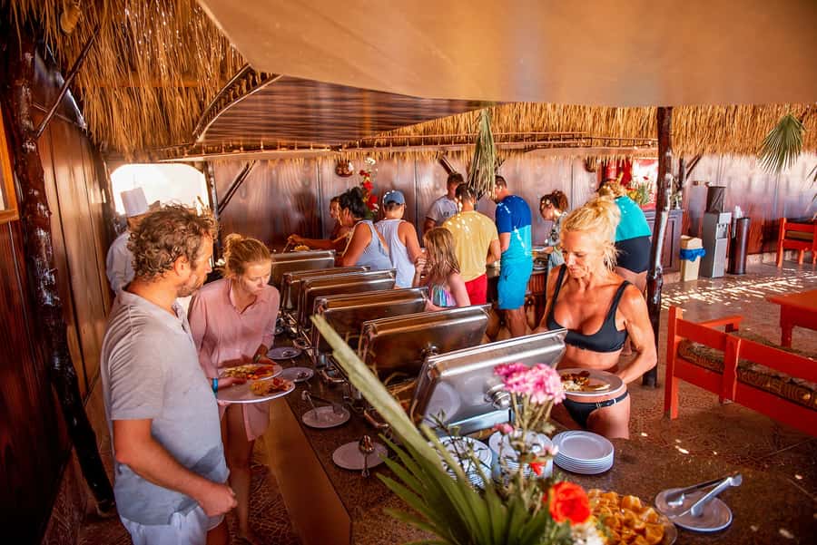 From Hurghada: Paradise Island Snorkeling Cruise with Lunch - Paradise Island Beach Time: Lunch, Shade, and What to Do With It