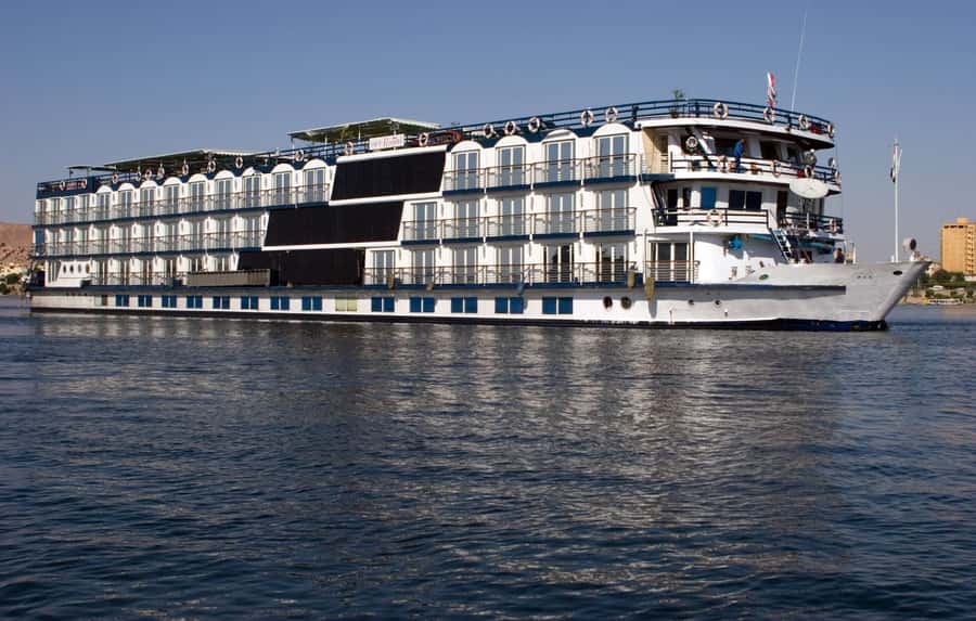 From Luxor: 3-Day Nile Cruise to Aswan with Private Guide - Day 3: Abu Simbel twin temples of Ramesses II and Nefertari