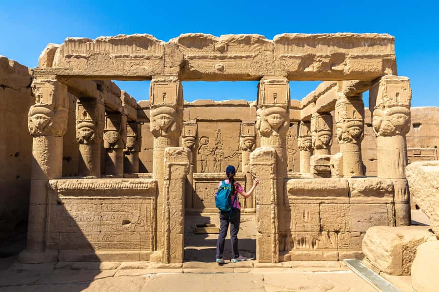 From Luxor: Day Trip to Dendera & Abydos Temples with Guide - Dendera’s Temple of Hathor: Zodiac Ceiling and Crypts