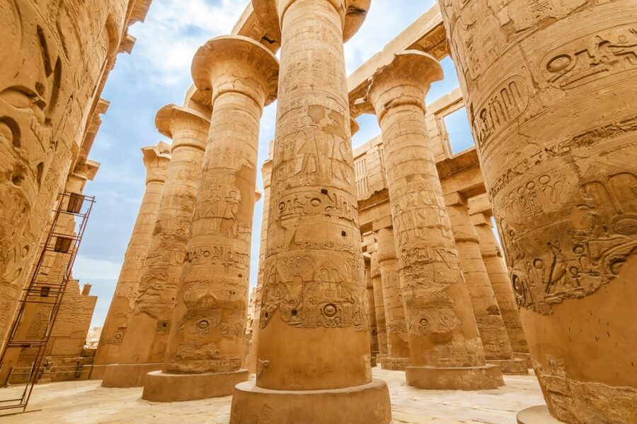 From Luxor: Guided Tour to East or West Banks with Lunch - Lunch at a Local Restaurant: Good Timing, Watch for Drinks