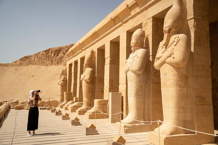 From Luxor: Guided Tour to East or West Banks with Lunch - Karnak Temple Complex: When Pylons Become a Whole World