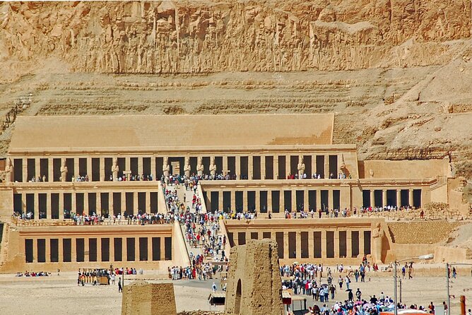 Full Day East Bank, West Bank, and Valley of the Queens in Luxor - Hotel pickup and air-conditioned transfers: the quiet win