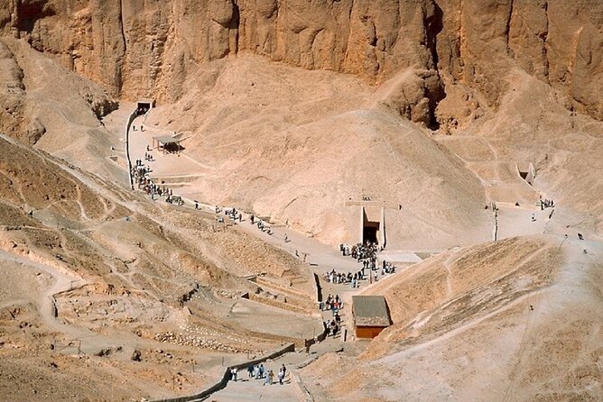 Full Day Tour of Luxor East and West Banks (Private) - Colossi of Memnon: A 30-Minute Pause That Still Has Power