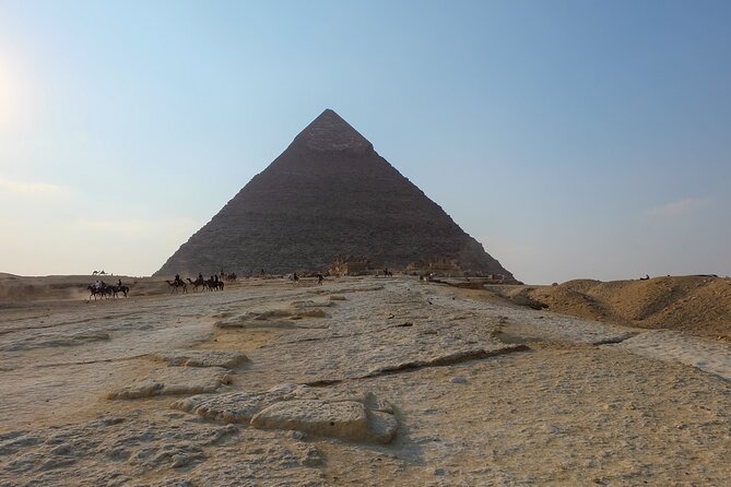 Full-Day Tour to Giza Pyramids, Memphis, and Saqqara with lunch - Pyramids of Giza: the Sphinx, the big pyramid area, and what to look for