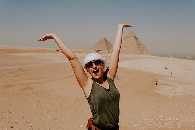 Full day tour to Pyramids Sphinx and Egyptian Museum of Cairo - The Sphinx: why the foot-of-the-statue viewpoint is the money shot