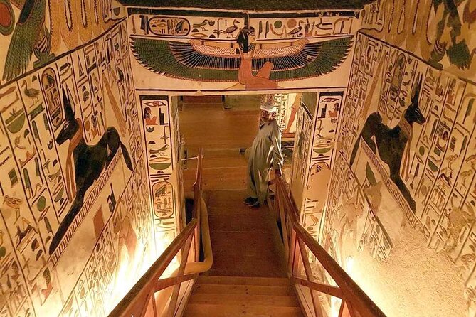 FULL Day Tour:Valley of the Kings &Queens &Hatshepsut Temple&more - The Luxor Lunch Hour and the Colossi of Memnon Reality Check