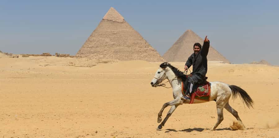 Giza: Arabian Horse Tour Around the Giza Pyramids - Arabian Horse Time: Seeing the Pyramids From the Desert Edge
