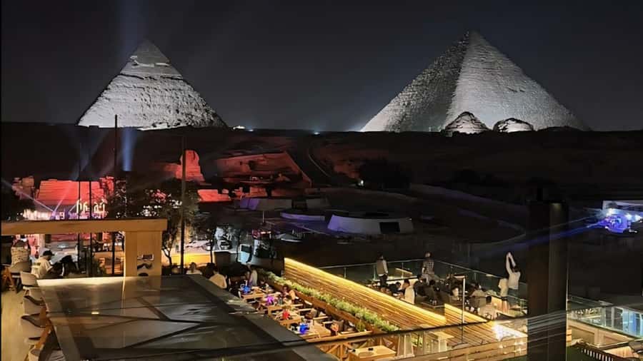 Giza: Dinner with Pyramids All Around You at Rooftop7000 - Entering Great Pyramid Inn Rooftop: Views You Can Live Inside