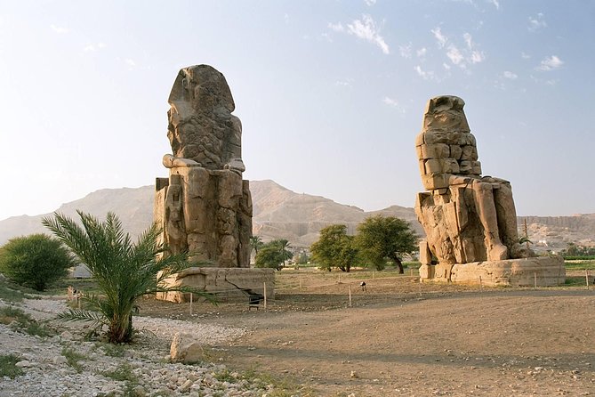 Guided Trip To the West Bank In Luxor - 7:00 am pickup, private A/C vehicle, and the flow of your morning