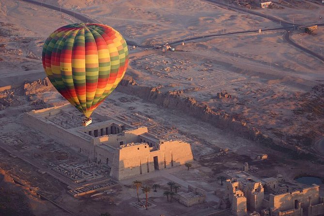 Hot Air Balloon Ride in Luxor Egypt with Transfers Included - Group Ride Value, Max 32, and Real-World Logistics