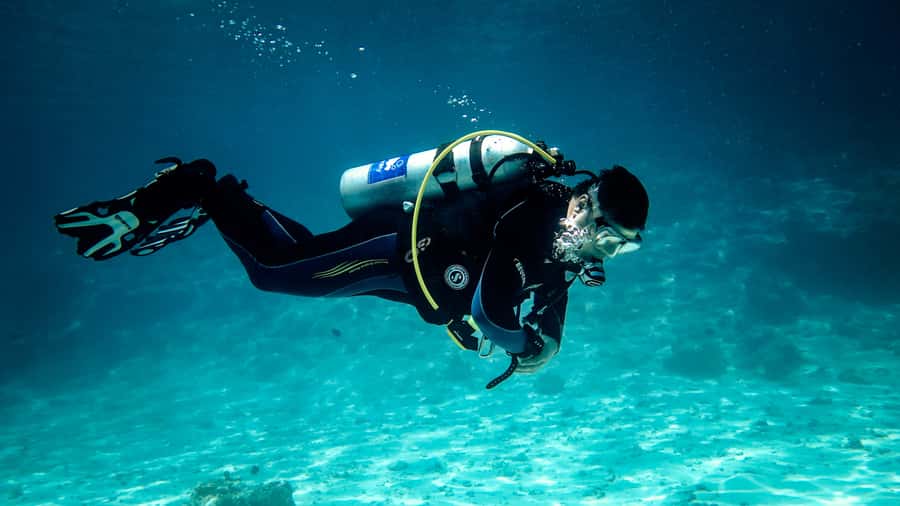 Hurghada: 1, 2, 3, 4, or, 5-Day Scuba Diving Package - What to bring to avoid last-minute stress