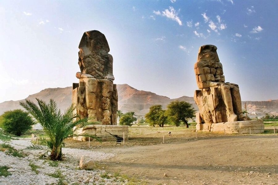 Hurghada: 2-Day Luxor Tour with Hotel, Balloon, & Nile Boat - Temples at night: optional light and sound plus a reality check