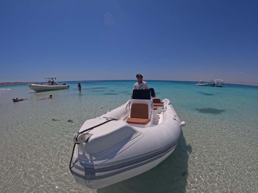Hurghada: 4 Island Hopping Tour Dolphin, Snorkeling & Lunch - Parasailing Add-On: The Above-the-Water Option