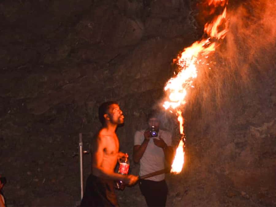 Hurghada: 6-Hour Jeep Desert Safari, Dinner, and Show - Dinner around the bonfire, plus Sahara Park show