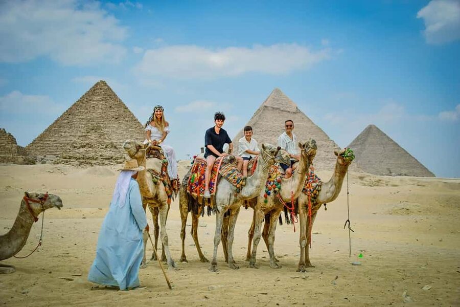 Hurghada: Cairo Pyramids, Sphinx & Egyptian Museum Day Trip - Egyptian Museum Highlights: Artifacts, Mummies, and Tutankhamun Treasures