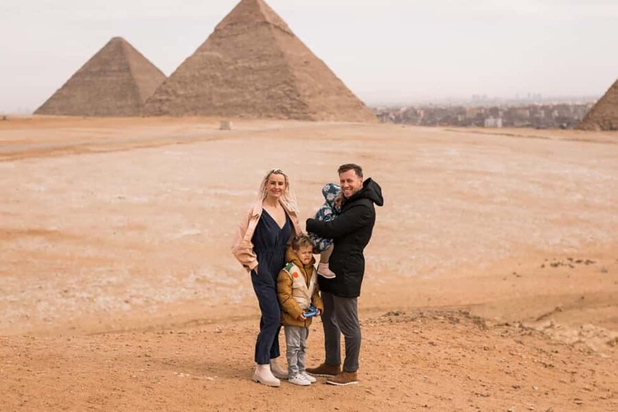 Hurghada: Cairo Pyramids, Sphinx & Egyptian Museum Day Trip - Tahrir Square Drive and Souvenir Time Before Heading Back