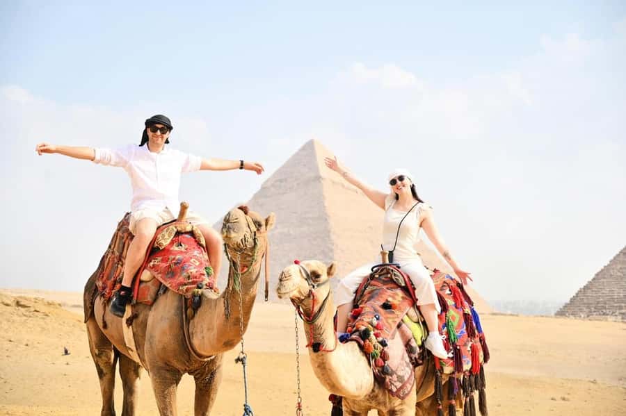 Hurghada: Cairo Pyramids, Sphinx, Museum & Bazaar Day Tour - Hurghada to Cairo logistics: early pickup, sunrise drive, and no big bags