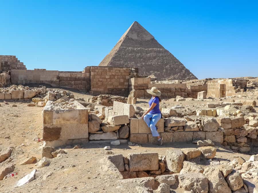 Hurghada: Cairo Pyramids, Sphinx, Museum & Bazaar Day Tour - Guide quality and safety: what the best days look like