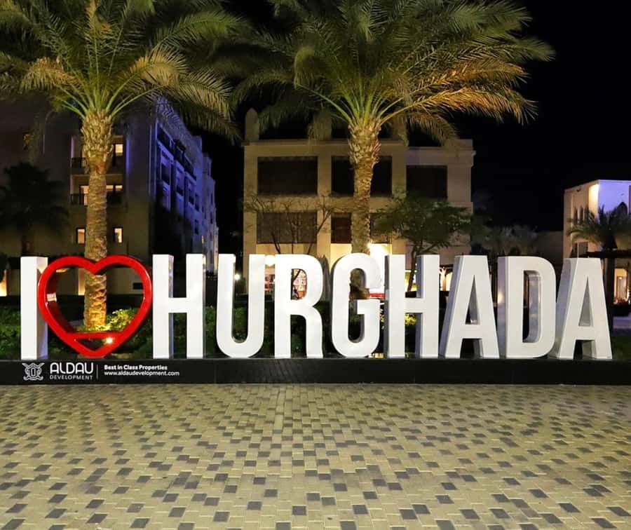 Hurghada: City Guided Tour with Local Market Stop - Harbor Shipyard and the Fishing Community: Where the Real Work Happens
