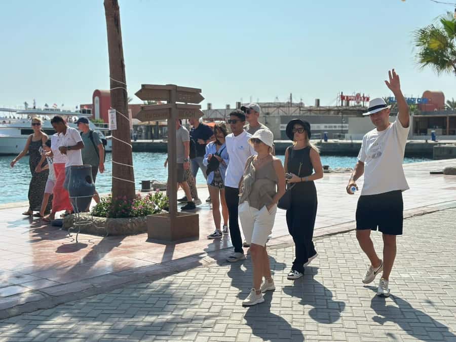 Hurghada: City Guided Tour with Local Market Stop - Bazaar Time: Colorful Crowds, Shopping Sense, and Local Tips