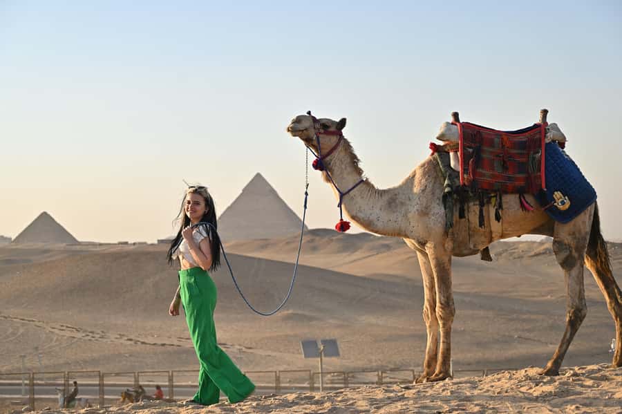 Hurghada Day Trip to Giza Pyramids, Sphinx, Museum and lunch - Giza Plateau First Stop: Pyramids, Camel Options, and Getting Through the Crowds