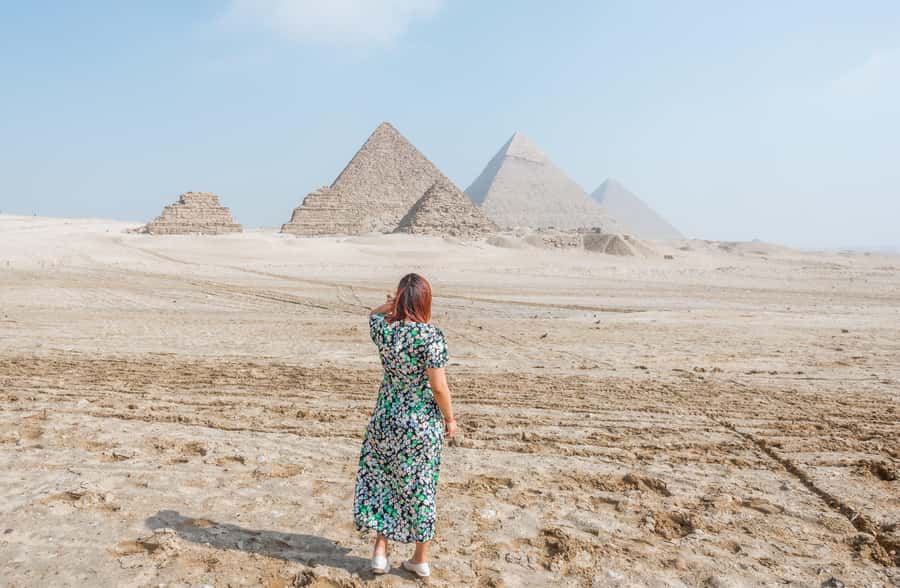 Hurghada Day Trip to Giza Pyramids, Sphinx, Museum and lunch - The Sphinx and Valley Temple: Short Visits That Still Matter