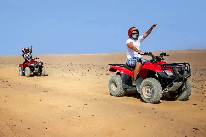 Hurghada Desert Safari Experience, ATV Quad, Camel Ride & Dinner - Sunset dinner and the oriental show, what to expect when you’re hungry