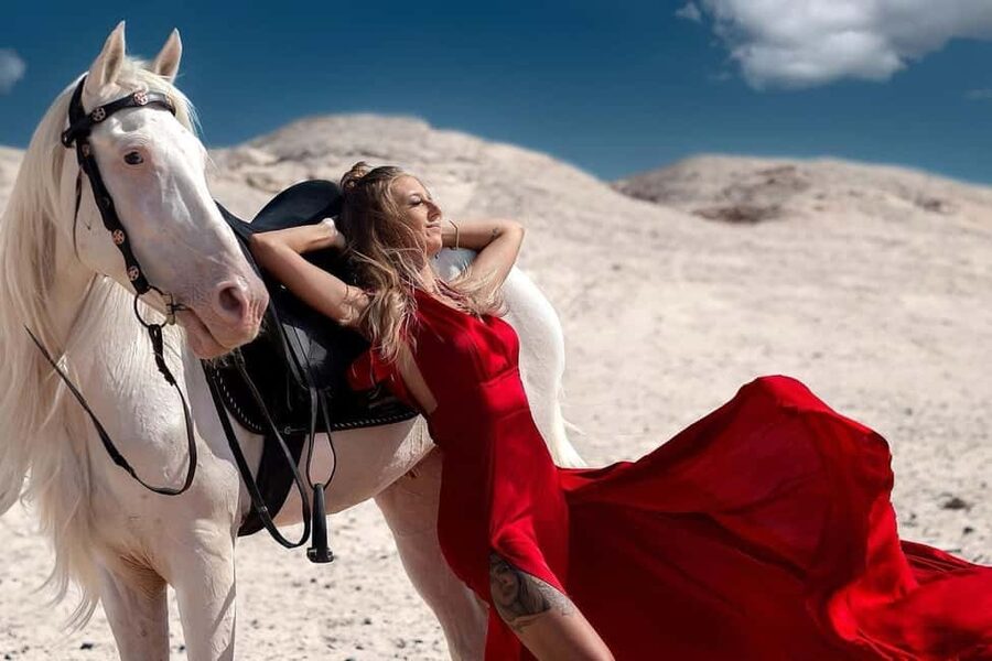 Hurghada: Desert & Sea Horse Riding with + 360° Photos - Swimming with horses: what it includes and what to plan