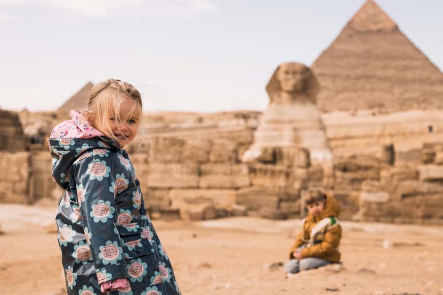 Hurghada: Giza Pyramids, Sphinx, Museum & Old Souq Day Trip - Lunch in the middle: the break that keeps the day from falling apart