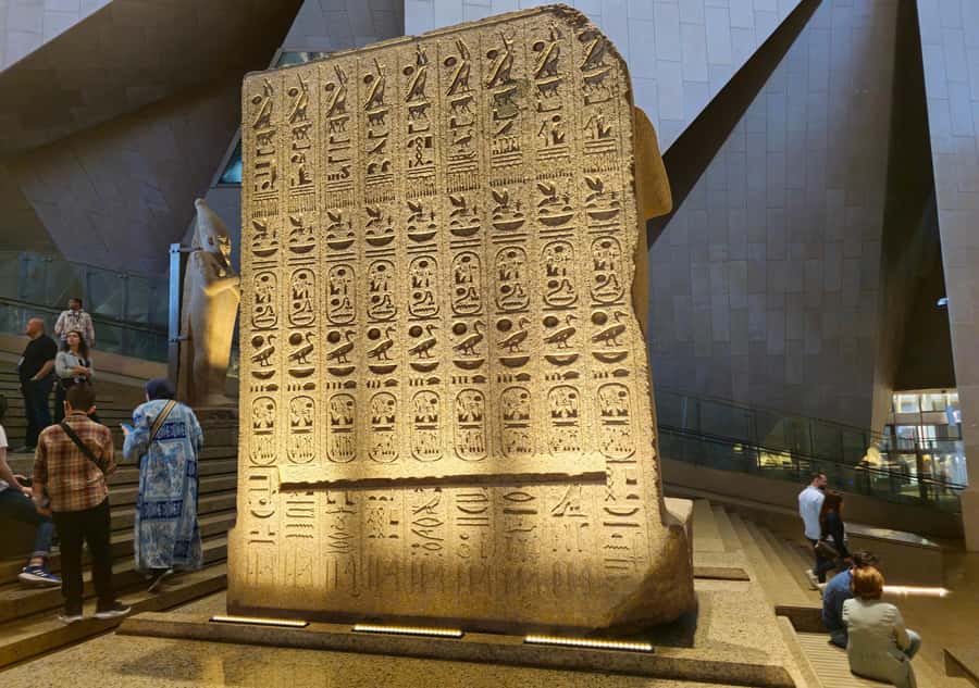 Hurghada: Grand Egyptian Museum, Pyramids & Sphinx Day Tour - Lunch in Giza: A Break You’ll Appreciate on a 19-Hour Day