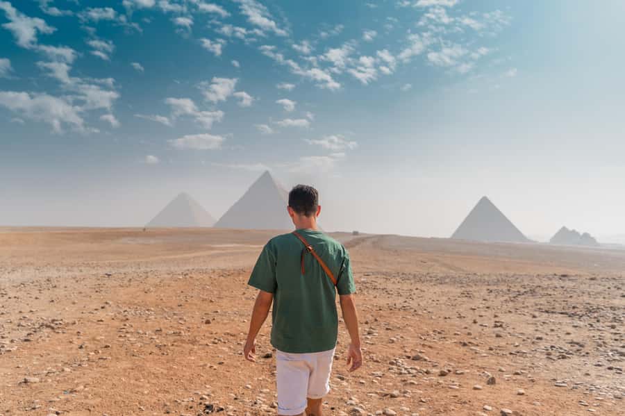 Hurghada: Grand Egyptian Museum, Pyramids & Sphinx Day Tour - Guided Giza Pyramids Tour, From the Great Pyramid to Khafre and Menkaure