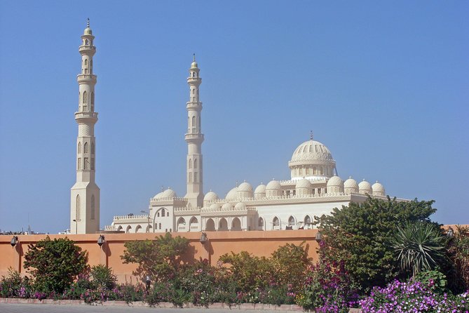 Hurghada: Guided City Highlights Tour with Shopping Stops - Hurghada Marina: scenic views plus a lively walk