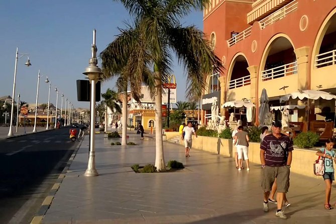 Hurghada: Guided City Highlights Tour with Shopping Stops - El Dahar Bazaars: shopping stop with a real-world limitation