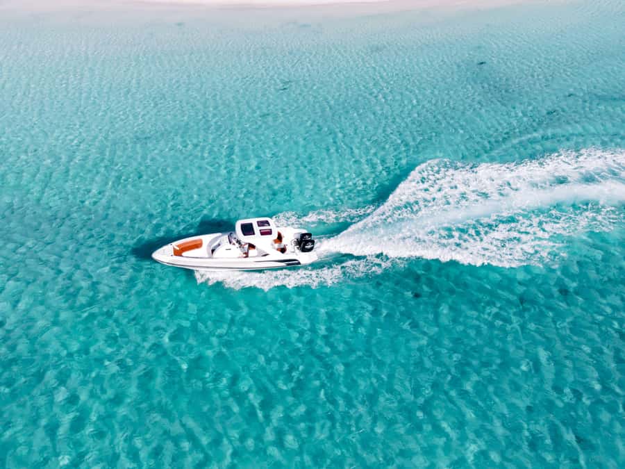 Hurghada: Hula Hula Speedboat w/ Optional Snorkeling & Lunch - The short beach massage: quick reset, not a spa day