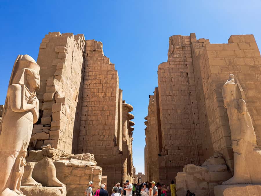 Hurghada: Luxor Highlights All-Inclusive Tour & Balloon Ride - Hatshepsut’s mortuary temple and the Colossi of Memnon on the West Bank